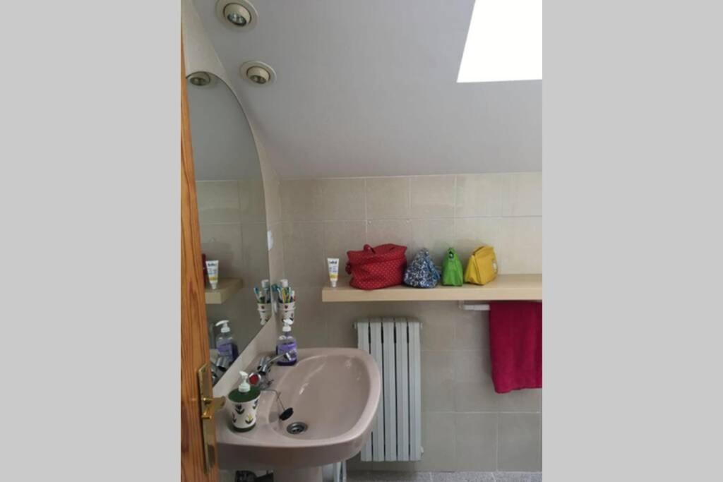 Apartament Apartamento Aticoroel Jaca Zewnętrze zdjęcie